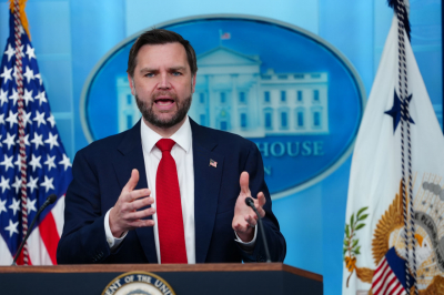 Вэнс анонсировал продолжение переговоров США и&nbsp;Ирана