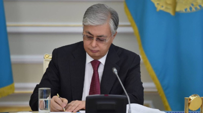 Президент наградил работников медицины