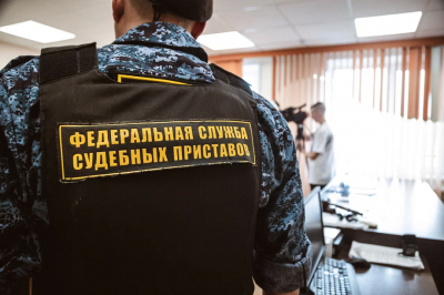 Приставы наказали 11 работодателей в Челнах за ошибки с перечислением алиментов