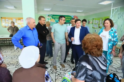 Жителей дома в Нижнекамске, в который ударил БПЛА, разместят в гостинице