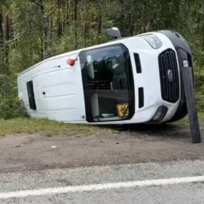 Автобус с командой юных хоккеистов попал в ДТП в Татарстане (ВИДЕО)