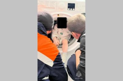 Любопытство чуть не привело к беде: в Казани спасли ребенка из стиральной машины