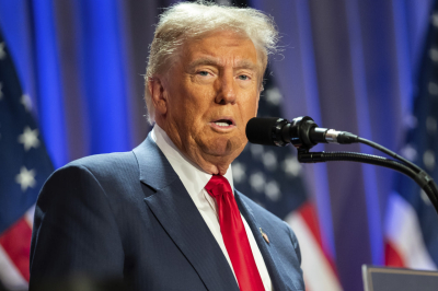 Трамп: США начали масштабную военную операцию против Ирана