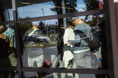 В турагентстве рассказали о туристах, застрявших на лайнере в Персидском залив