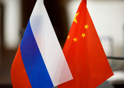 Титов: России выгоднее развивать экономические связи с Китаем, чем с Западом