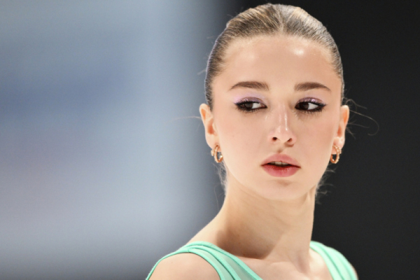 Уход от Тутберидзе, возвращение в спорт, гонорар: как живет Камила Валиева