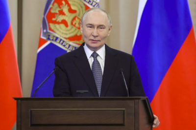 &laquo;Уважаемые друзья&raquo;: Путин тепло поздравил строителей с профессиональным праздником