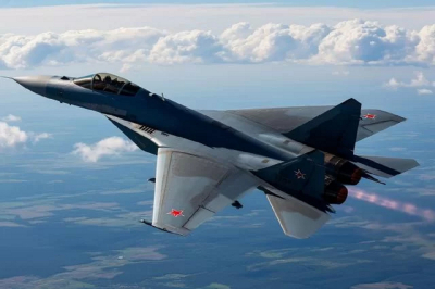 Подмосковные следователи выясняют обстоятельства падения военного самолета