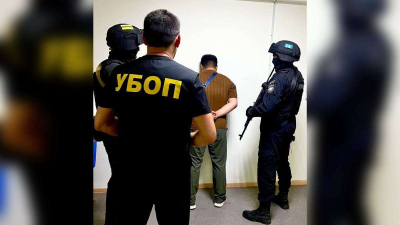 Костанайца задержали по подозрению в вымогательстве у студентов