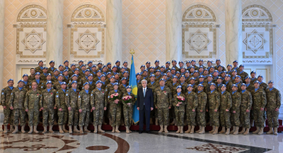 Президент встретился с военнослужащими Национального миротворческого контингента