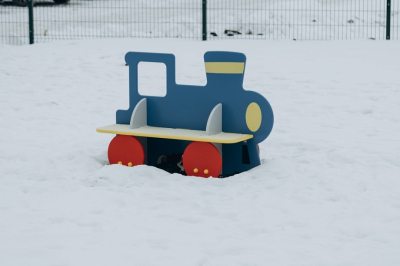 Девочка, пострадавшая на детской площадке в Челнах, пришла в себя