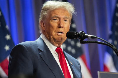 CNBC: Трамп массово покупал акции ИТ-гигантов во&nbsp;время спровоцированного им&nbsp;обвала