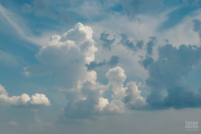 Синоптик Паршина рассказала, что в России облака разгоняют в День Победы и День России