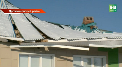 &laquo;Повезло, что выходной&raquo;: снег обрушил крышу в детсаду в Татарстане