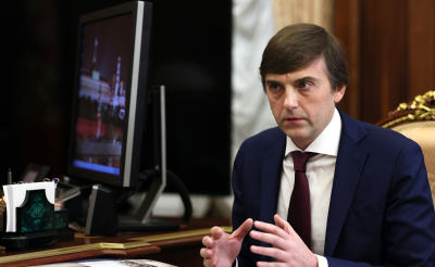 Кравцов заявил Путину, что все школы России перешли на мессенджер Max