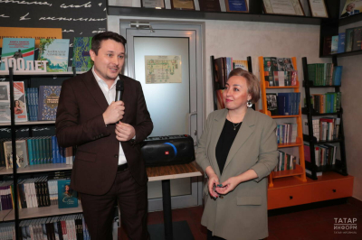 Галиуллин назвал книгу Луизы Янсуар &laquo;Сөт&raquo; украшением Татарского книжного издательства